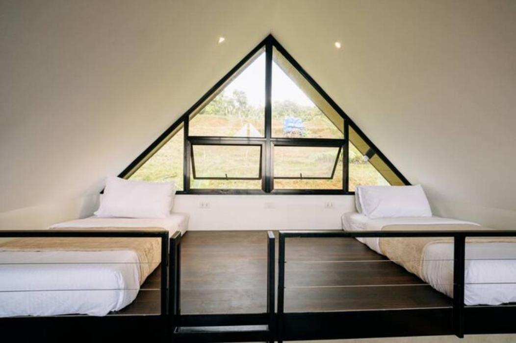 Balamban Grey Rock Mountain Cabin W/ Jacuzzi מראה חיצוני תמונה