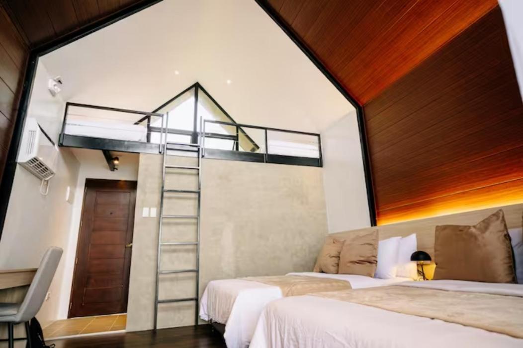 Balamban Grey Rock Mountain Cabin W/ Jacuzzi מראה חיצוני תמונה